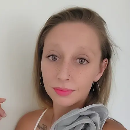 Taylormarie Capasso, Founder of Anchored Hearts Coaching on Influential Women