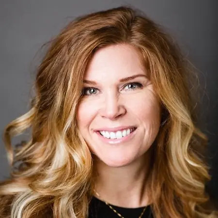 Stacy Looney, Commercial Real Estate Broker on Influential Women