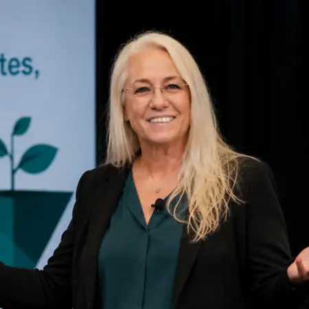 Michelle Masters, Fractional Executive, Advisor, Speaker, Trainer on Influential Women