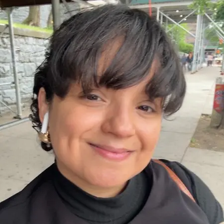 Laura Ruiz, Sr. Litigation Paralegal on Influential Women