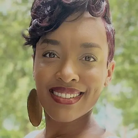 Stephanie Oliver, Project Manager on Influential Women