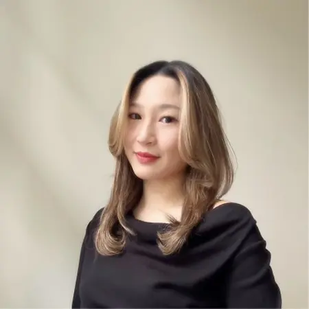 Lauren Bang, Internal wholesaler on the sales desk at BNY on Influential Women