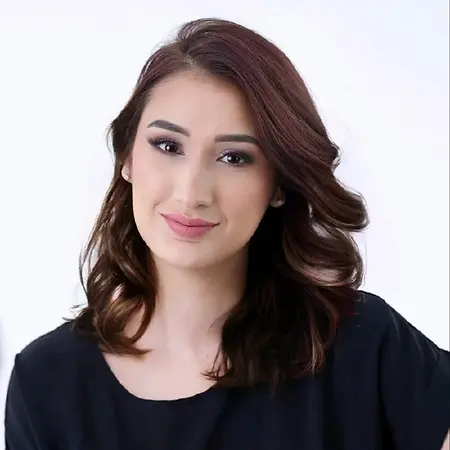 Mirna Villa, Business Development Consultant on Influential Women