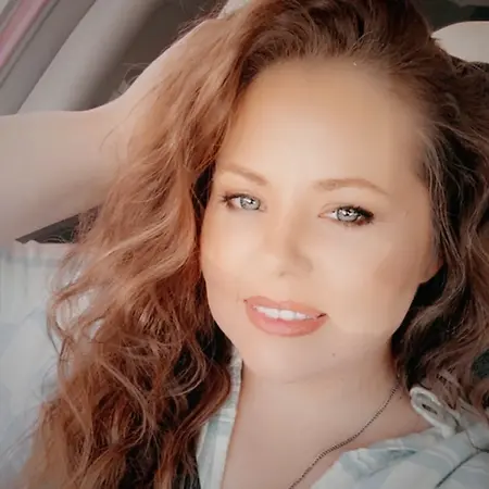 Shannon Osborn, Wireless Sales Consultant & Business Account Manager on Influential Women