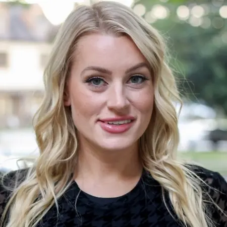 Stephanie Scott, Freelance digital marketing consultant, Digital marketer and content creator on Influential Women