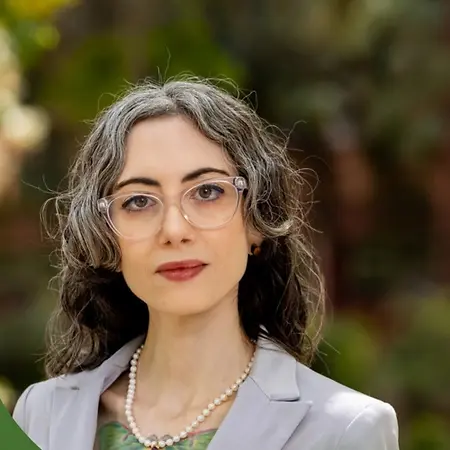 Lauren Robinson Levitt, Postdoctoral Researcher on Influential Women
