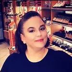 Tracey Benjamin, Retail Store Manager on Influential Women