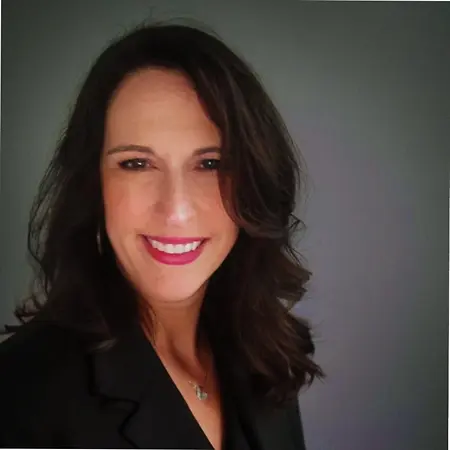 Shea Miller, Sr. Account Manager, DSO & Dental Partnerships at Willo on Influential Women