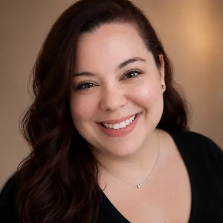 Amber Bauer, Sales Consultant on Influential Women