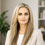 Oksana Panchenko, Clinical Mental Health Counselor on Influential Women
