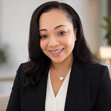 Elizabeth Robinson, Finance Operations Consultant on Influential Women
