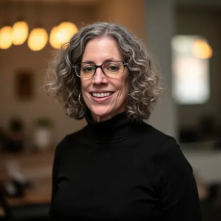 Dr. Isabella Mae Niznik, MBA, CPS, SHRM-CP, US Payroll & Tax Manager on Influential Women