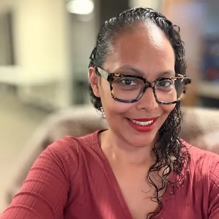 Veronica Shields, Office Manager on Influential Women