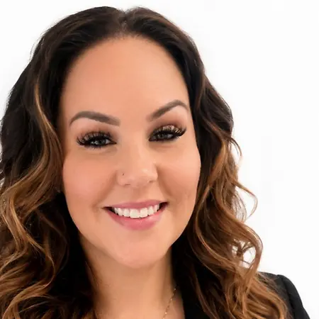 Rachelle Valenzuela, Director of Patient Services on Influential Women