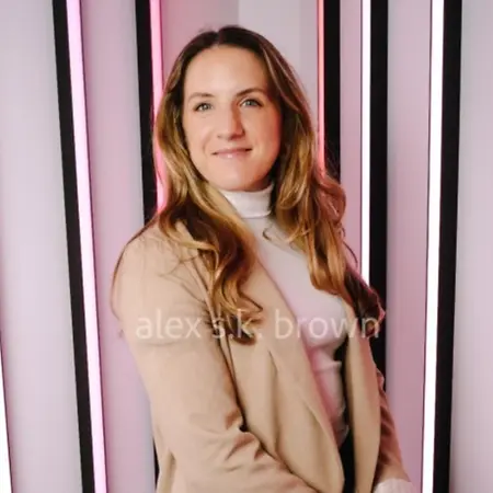 Elizabeth Duswalt, Global Strategic Brand Partnerships Director on Influential Women