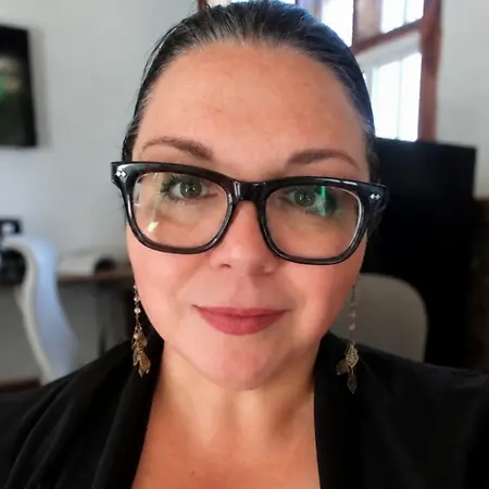 Monica Susana Vallejo, Senior International Operations & Project Coordination Professional | Founder & Executive Producer on Influential Women