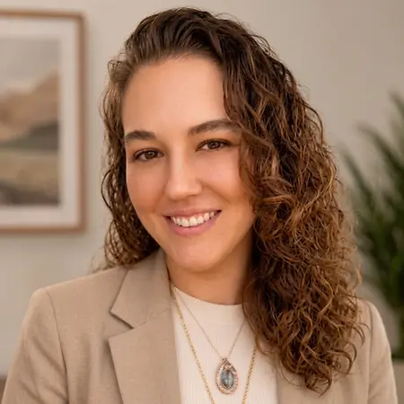 Kristen Michelle Taylor, Personal Transformation Coaching | Holistic Wellness on Influential Women