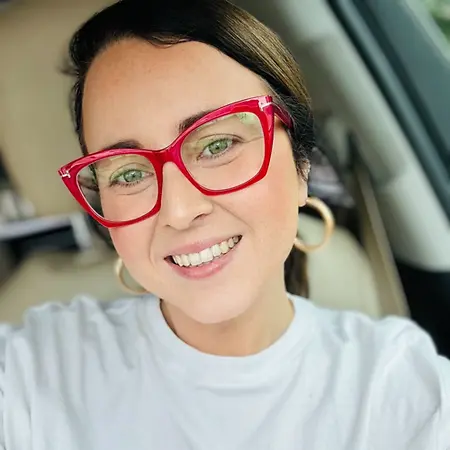 India Singletary, Assistant Manager on Influential Women