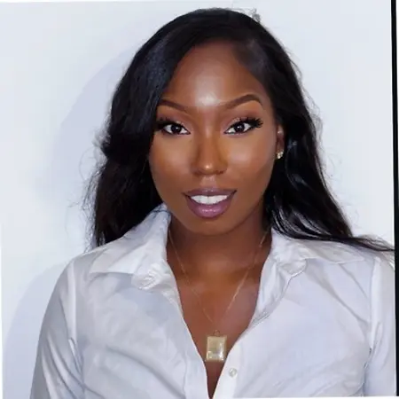 Dijonae Crockett, New Home Sales Consultant on Influential Women