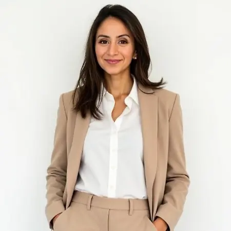 Paola Esparza, Business Administrator & HR Generalist on Influential Women
