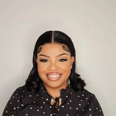 Roxanne Henry, Flight Attendant, Peer Advisor on Influential Women