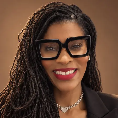 Nadiyah Romona Casey, Product Director at JPMorgan Chase on Influential Women