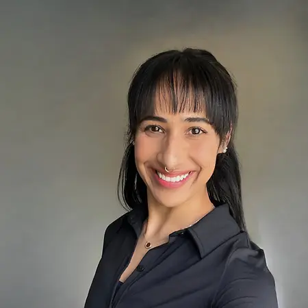 Alejandra Tena, Founder & CEO | Software Engineer on Influential Women