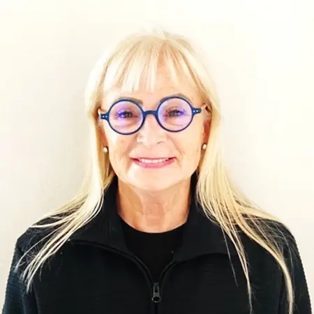 Donna Long, Sales Associate on Influential Women