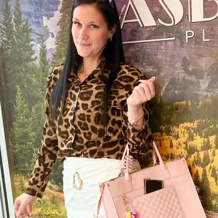 Ashley Barber, Community Manager on Influential Women