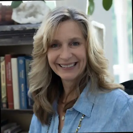 Keri Campbell, Energy Medicine Practitioner and Medical Intuitive on Influential Women
