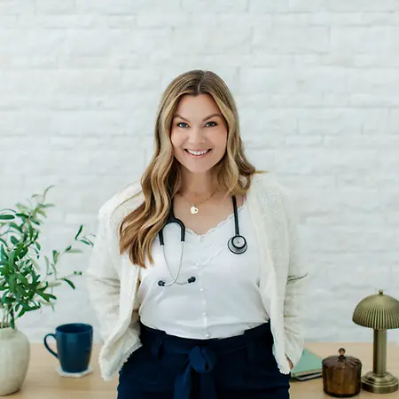 Rachael Walker, Registered Nurse | New Graduate Nurse Career Coach on Influential Women