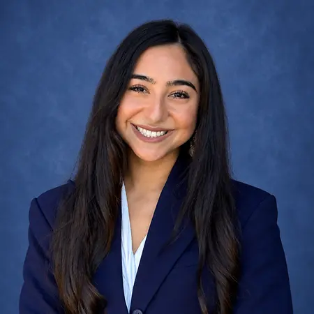 Isabella Jauregui, Corporate Wellness Team Lead / Student on Influential Women