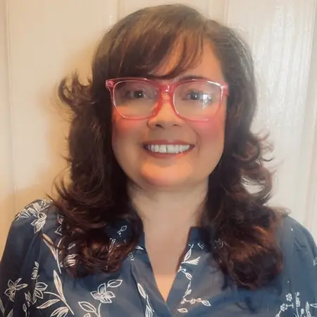 Doreen Mares, Senior Payroll Specialist on Influential Women