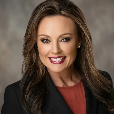LaTonia Isenberg, Commercial Real Estate & Portfolio Advisor on Influential Women