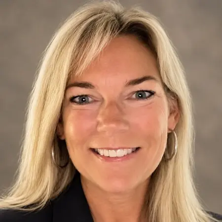 Yvonne Lynch, Sr. Real Estate Manager on Influential Women