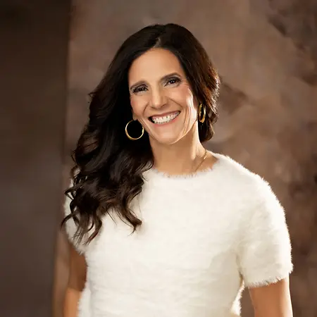 Lisa Garrett, Owner/Holistic Nutritional Consultant on Influential Women