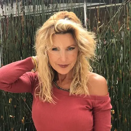 Sunshine Carr, Yoga Instructor/ Artist on Influential Women
