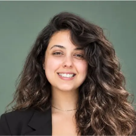 Maral Akbarianvaryan, Course Instructor on Influential Women