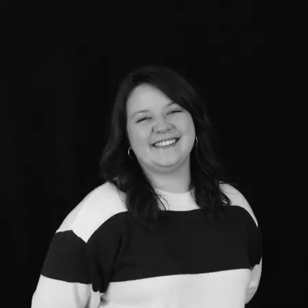 Kayla Allen, Customer Service Representative on Influential Women
