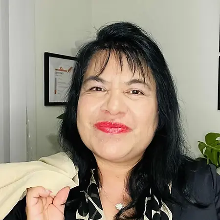 Leticia Martinez, Founder of Transformational Power, Executive Assistant on Influential Women