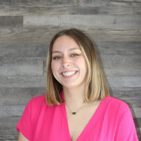 Makennah Bowling, Financial Advisor on Influential Women