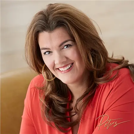 Mikaela Hunt, Director of Communications on Influential Women