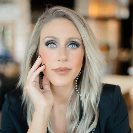 Courtney Joaquin, Founder + CEO I Fractional Chief Marketing Officer on Influential Women