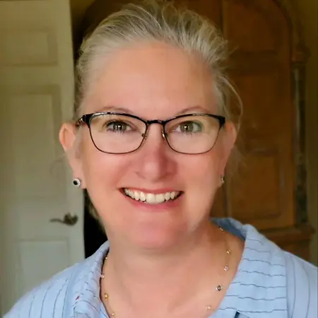 Sandra Shurling, Broker Owner on Influential Women