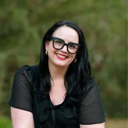 Anna Vino, Senior Litigation Analyst on Influential Women