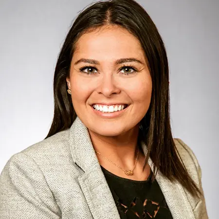 Nicole Simi, MBA, Onboarding Operations Assistant Manager on Influential Women