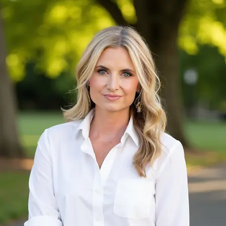 Shannon Cuff, Strategic Account Manager on Influential Women