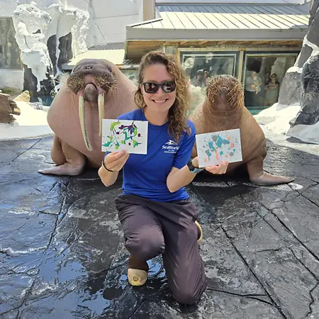 Jaclyn Kurtz, Senior 1 Zoological Specialist on Influential Women