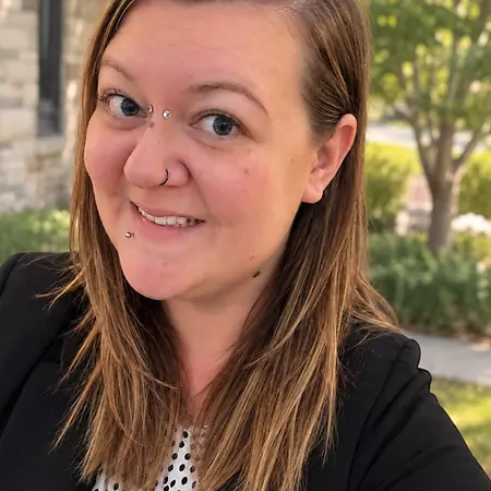 Lauryn Rubash, HCCP, FHS, Community Manager on Influential Women