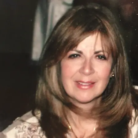 Annie Achee, Patient Avocacy CO-Chair of the SARC Research Avocacy Council on Influential Women